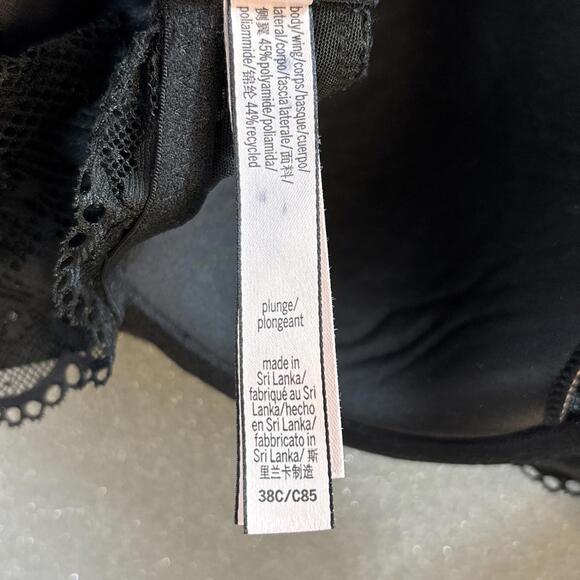 Victoria's Secret Lace Bra 32D Black Lined Semi Sheer Demi Underwire - Picture 6 of 8